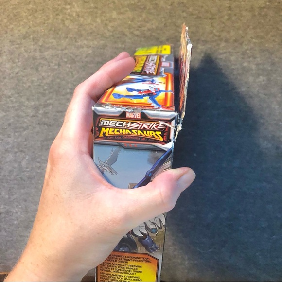 MARVEL MECH STRIKE MECHASAURS CAPTAIN AMERICA & REDWING 4" FIGURE - Picture 4 of 6